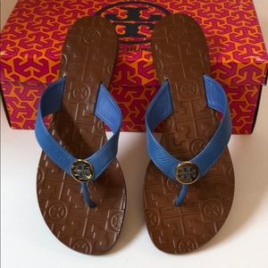 NIB Tory Burch Thora Chambray Gold Flip Flop Size7